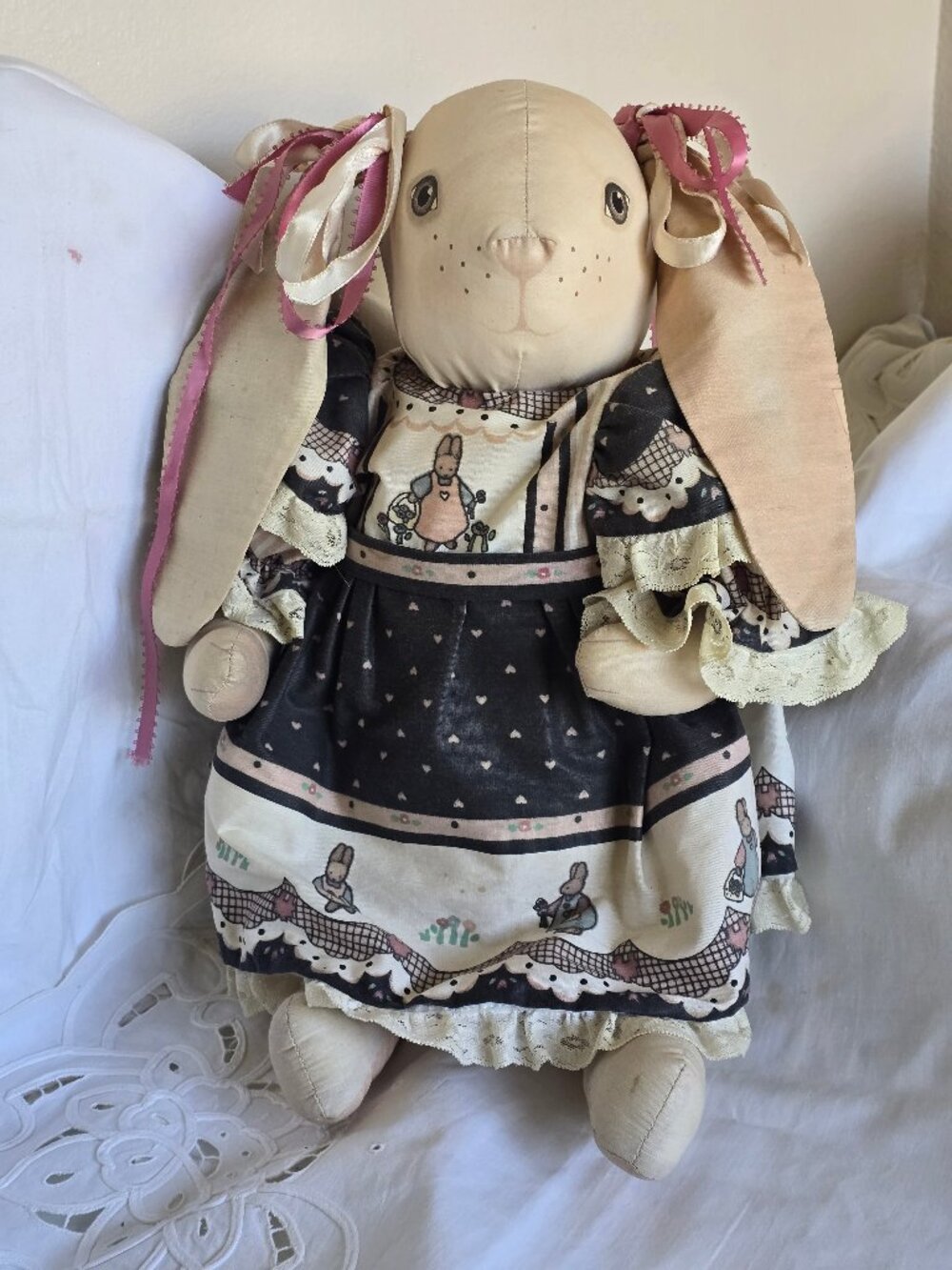 Daisy Kingdom dressed stuffed bunny rabbit plush cloth Veronica Louise 1990